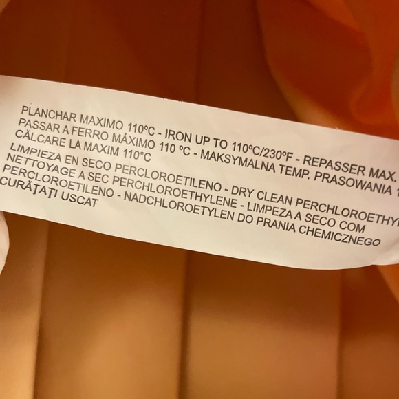 NEW ZARA Peach Pleated Skirt. Size Large. - Picture 7 of 10